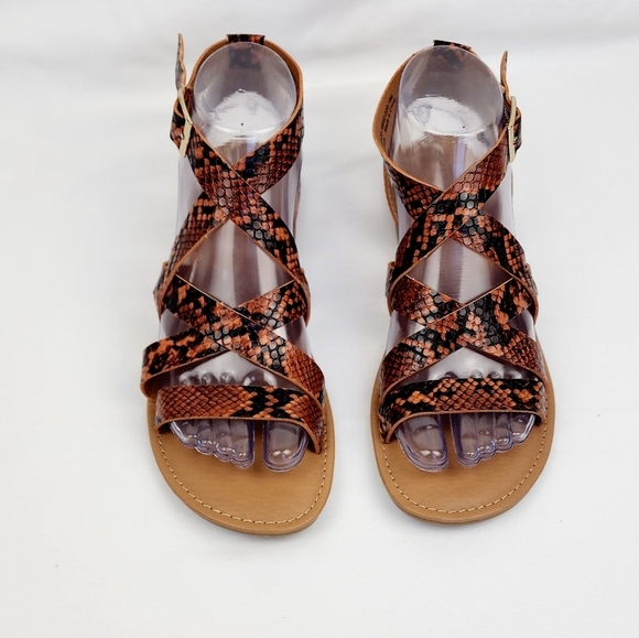 New Directions Greeway Snake Print  Strappy Sandals - Picture 2 of 9